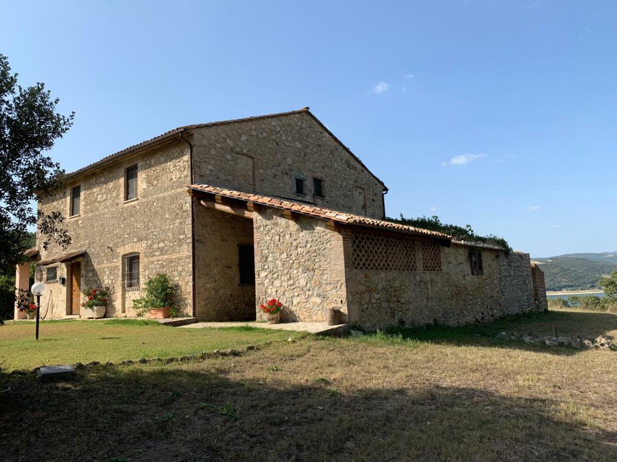 Casale Al Lago Con Piscina E Sauna Corbara  Exterior photo